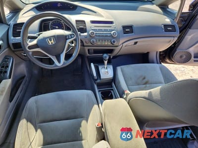 Zdjęcie 8 z 12 samochodu: 2011 HONDA CIVIC LX VIN:19XFA1F54BE012095 - miniatura