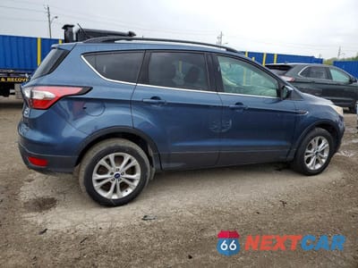Trzecie zdjęcie samochodu z tyłu: 2018 FORD ESCAPE SEL VIN:1FMCU0HD5JUA08609 - miniatura