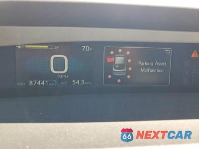 Zdjęcie 9 z 12 samochodu: 2021 TOYOTA PRIUS XLE VIN:JTDKAMFU1M3128064 - miniatura