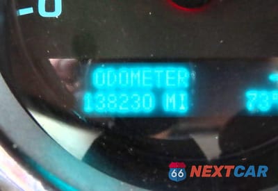 Zdjęcie 8 z 10 samochodu: 2011 GMC SIERRA K2500 SLE VIN:1GT220CG9BZ350933 - miniatura