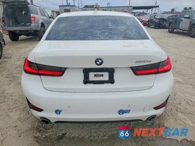 Zdjęcie 6 z 12 samochodu: 2021 BMW 330E VIN:3MW5P7J06M8B98245 - miniatura