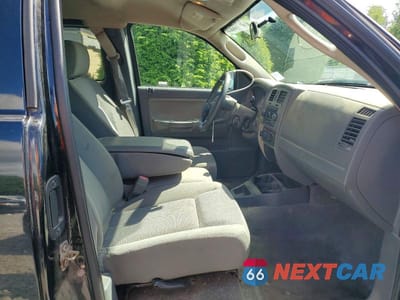 Zdjęcie 10 z 12 samochodu: 2006 DODGE DAKOTA SLT VIN:1D7HW42K06S527997 - miniatura