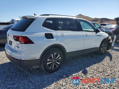 Trzecie zdjęcie samochodu z tyłu: 2024 VOLKSWAGEN TIGUAN SE R-LINE BLACK VIN:3VVFB7AX1RM181680 - miniatura