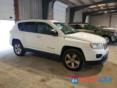 Czwarte zdjęcie samochodu z boku: 2011 JEEP COMPASS SPORT VIN:1J4NF1FBXBD278624 - miniatura