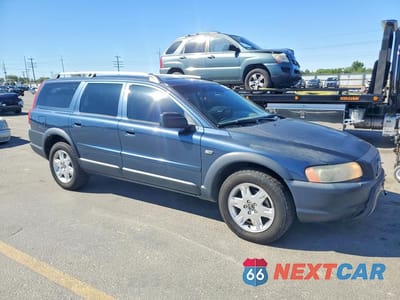 Czwarte zdjęcie samochodu z boku: 2005 VOLVO XC70 VIN:YV1SZ592551199705 - miniatura