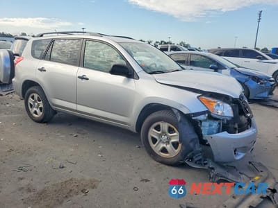 Czwarte zdjęcie samochodu z boku: 2011 TOYOTA RAV4 BASE VIN:2T3BF4DV4BW149255 - miniatura