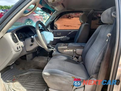 Zdjęcie 7 z 12 samochodu: 2004 TOYOTA TUNDRA ACCESS CAB SR5 VIN:5TBRT34124S448979 - miniatura