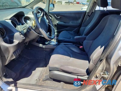 Zdjęcie 7 z 13 samochodu: 2010 HONDA FIT SPORT VIN:JHMGE8H4XAS016636 - miniatura