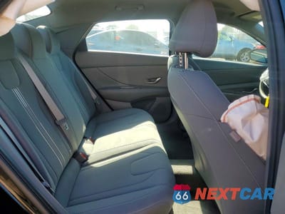 Zdjęcie 10 z 13 samochodu: 2022 HYUNDAI ELANTRA SEL VIN:KMHLM4AG0NU243856 - miniatura