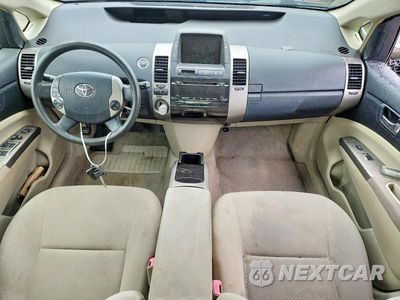 Zdjęcie 8 z 12 samochodu: 2007 TOYOTA PRIUS BASE VIN:JTDKB20UX77667919 - miniatura
