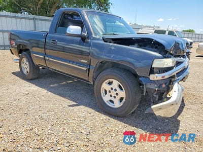 Czwarte zdjęcie samochodu z boku: 2000 CHEVROLET SILVERADO K1500 VIN:1GCEK14T7YZ362666 - miniatura