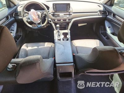 Zdjęcie 8 z 12 samochodu: 2018 HONDA ACCORD LX VIN:1HGCV1F17JA202741 - miniatura