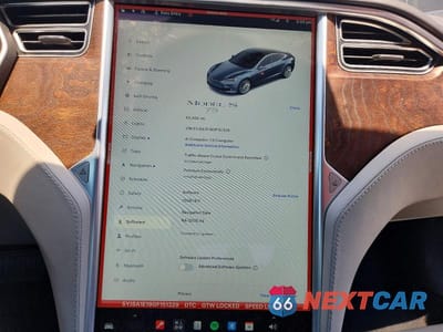 Zdjęcie 9 z 12 samochodu: 2016 TESLA MODEL S VIN:5YJSA1E19GF151329 - miniatura