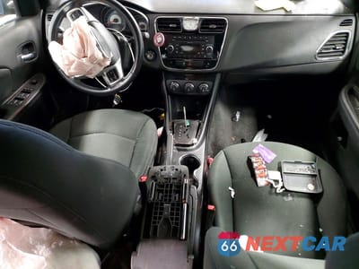 Zdjęcie 8 z 12 samochodu: 2011 CHRYSLER 200 TOURING VIN:1C3BC1FBXBN511529 - miniatura