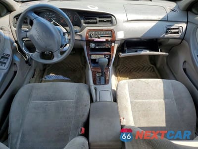 Zdjęcie 8 z 13 samochodu: 2001 NISSAN ALTIMA XE VIN:1N4DL01D01C238558 - miniatura