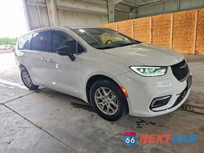 Czwarte zdjęcie samochodu z boku: 2026 CHRYSLER PACIFICA SELECT VIN:2C4RC1BG0TR156497 - miniatura