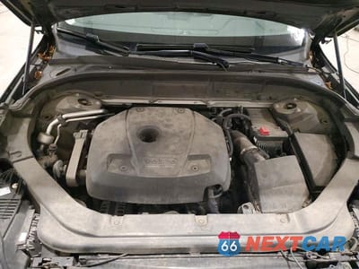 Zdjęcie 12 z 13 samochodu: 2018 VOLVO XC60 T5 VIN:LYV102RKXJB097099 - miniatura