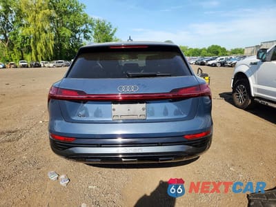 Zdjęcie 6 z 12 samochodu: 2024 AUDI Q8 E-TRON PREMIUM PLUS VIN:WA15AAGE7RB021708 - miniatura