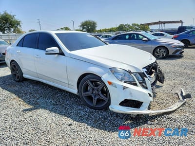 Czwarte zdjęcie samochodu z boku: 2013 MERCEDES-BENZ E 350 VIN:WDDHF5KB8DA704353 - miniatura