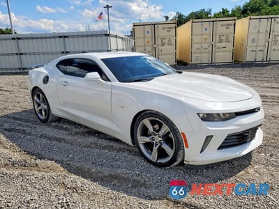 Czwarte zdjęcie samochodu z boku: 2017 CHEVROLET CAMARO LS VIN:1G1FA1RX5H0102265 - miniatura