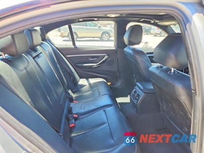 Zdjęcie 10 z 13 samochodu: 2018 BMW 330 XI VIN:WBA8D9C5XJA013348 - miniatura