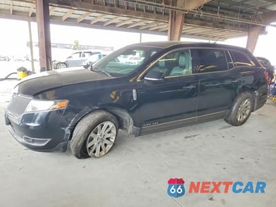 2016 LINCOLN MKT 2LMHJ5NK6GBL00321 - główne zdjęcie licytacji z USA - miniatura