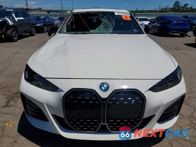 Piąte zdjęcie samochodu w środku: 2024 BMW I4 EDRIVE 35 VIN:WBY43AW04RFR71887 - miniatura