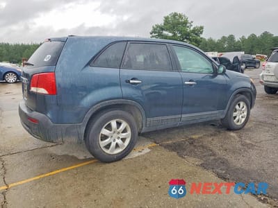 Trzecie zdjęcie samochodu z tyłu: 2011 KIA SORENTO VIN:5XYKT3A1XBG148713 - miniatura