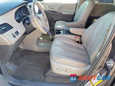 Zdjęcie 7 z 13 samochodu: 2011 TOYOTA SIENNA XLE 8-PASSENGER VIN:5TDYK3DC4BS160921 - miniatura