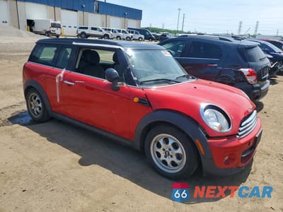 Czwarte zdjęcie samochodu z boku: 2014 MINI COOPER CLUBMAN VIN:WMWZF3C52ET492970 - miniatura