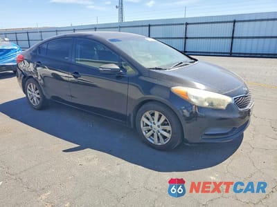 Czwarte zdjęcie samochodu z boku: 2015 KIA FORTE LX VIN:KNAFX4A61F5353744 - miniatura