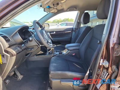 Zdjęcie 7 z 13 samochodu: 2014 KIA SORENTO LX VIN:5XYKT3A67EG533758 - miniatura