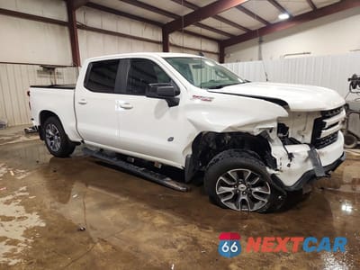 Czwarte zdjęcie samochodu z boku: 2021 CHEVROLET SILVERADO K1500 RST VIN:1GCUYEED5MZ122227 - miniatura