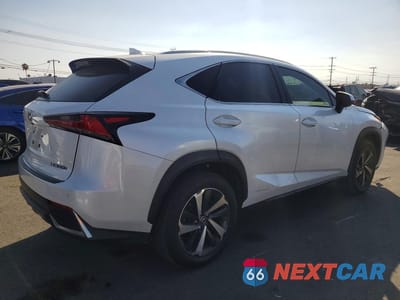 Trzecie zdjęcie samochodu z tyłu: 2021 LEXUS NX 300H BASE VIN:JTJGJRDZ6M5015696 - miniatura