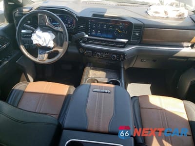 Zdjęcie 8 z 12 samochodu: 2024 CHEVROLET SILVERADO K2500 HIGH COUNTRY VIN:1GC4YREY3RF216660 - miniatura