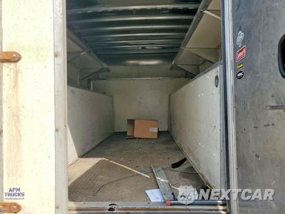 Zdjęcie 10 z 13 samochodu: 2017 GMC SIERRA K3500 DELIVERY TRUCK VIN:1GD32VCG3HF158348 - miniatura