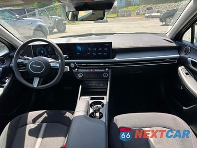 Zdjęcie 8 z 10 samochodu: 2025 HYUNDAI SONATA SEL VIN:KMHL64JAXSA454842 - miniatura