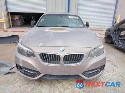 Piąte zdjęcie samochodu w środku: 2015 BMW 228 I VIN:WBA1F5C52FV256818 - miniatura
