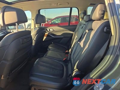 Zdjęcie 6 z 14 samochodu: 2019 BMW X7 XDRIVE50I VIN:5UXCX4C53KLS35998 - miniatura