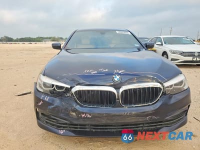 Piąte zdjęcie samochodu w środku: 2017 BMW 530 I VIN:WBAJA5C39HG894391 - miniatura