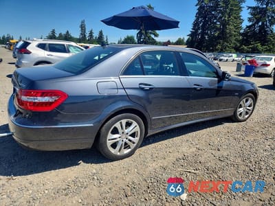 Trzecie zdjęcie samochodu z tyłu: 2011 MERCEDES-BENZ E 350 BLUETEC VIN:WDDHF2EB9BA465659 - miniatura