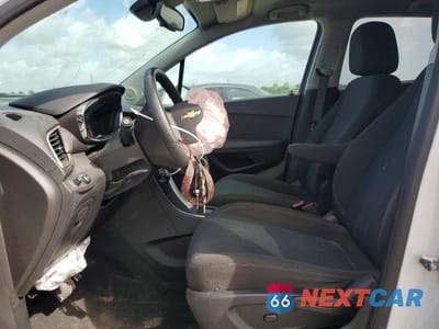 Zdjęcie 7 z 12 samochodu: 2020 CHEVROLET TRAX LS VIN:KL7CJKSB8LB063907 - miniatura
