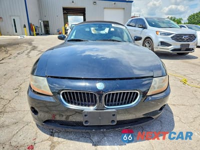 Piąte zdjęcie samochodu w środku: 2003 BMW Z4 3.0 VIN:4USBT53453LU03237 - miniatura