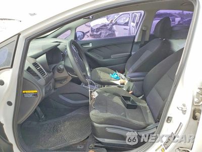 Zdjęcie 7 z 12 samochodu: 2018 KIA FORTE VIN:3KPFK4A71JE212728 - miniatura