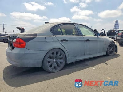 Trzecie zdjęcie samochodu z tyłu: 2006 BMW 325 VIN:WBAVB175X6NK40138 - miniatura