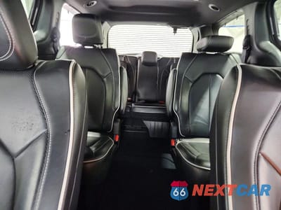 Zdjęcie 10 z 13 samochodu: 2025 CHRYSLER PACIFICA LIMITED VIN:2C4RC1GG4SR524414 - miniatura