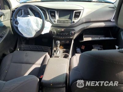 Zdjęcie 8 z 12 samochodu: 2018 HYUNDAI TUCSON SEL VIN:KM8J33A49JU600939 - miniatura
