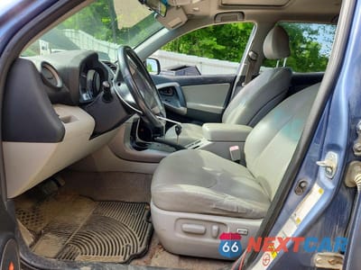 Zdjęcie 7 z 13 samochodu: 2007 TOYOTA RAV4 LIMITED VIN:JTMBD31V676045718 - miniatura