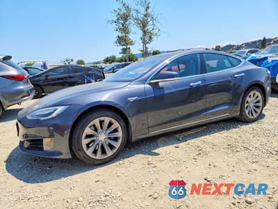 2016 TESLA MODEL S 5YJSA1E19GF151329 - główne zdjęcie licytacji z USA - miniatura
