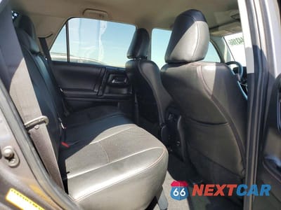 Zdjęcie 10 z 12 samochodu: 2017 TOYOTA 4RUNNER TRD OFF-ROAD VIN:JTEBU5JR6H5448146 - miniatura